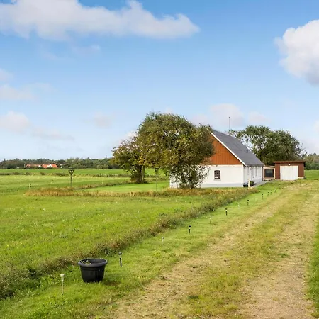 2 Bedroom In Hébergement de vacances Bedsted Thy